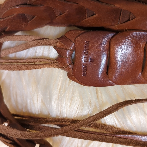 Leather belt, tie closure - Picture 2 of 2